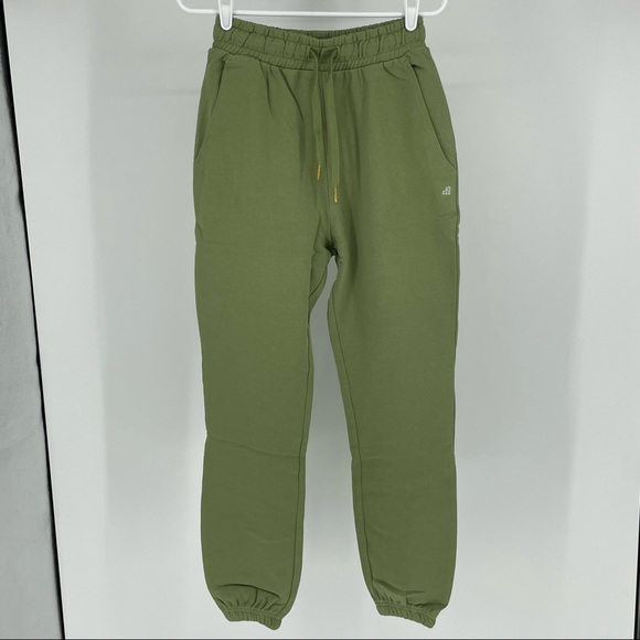 WE WORE WHAT NWT GREEN JOGGER SWEAT PANTS IN SAGE GREEN SMALL - Picture 2 of 9